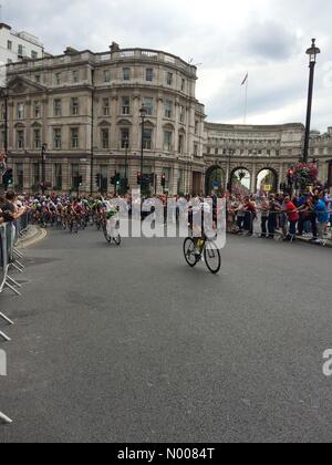 Londres, Royaume-Uni. 30 juillet, 2016. Ride London classique cycle de la femme rachelwright Crédit : course / StockimoNews/Alamy Live News Banque D'Images