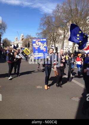 Londres, Royaume-Uni. 25 mars 2017. S'unir pour l'Europe, Londres - 25 Mars 2017 Mars : Aztec Crédit Images / StockimoNews/Alamy Live News Banque D'Images