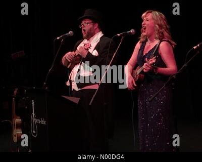 Huddersfield, Yorkshire W., au Royaume-Uni. 07Th Mai, 2017. Grand Nord de l'Ukulele Festival, 07 mai 2017. Opera-lele ravir le public avec leur opéra et ukulele au dernier jour du festival, Huddersfield, Yorkshire, Angleterre W.. Credit : Josie Elias / StockimoNews/Alamy Live News Banque D'Images