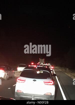 Yerrinbool NSW, Australie. 12 Juin, 2017. Long week-end de l'anniversaire de la reine vu la circulation sur l'autoroute M31 en direction de Hume à 90km à l'extérieur de Sydney, Nouvelle Galles du Sud, Australie. /StockimoNews mjmediabox : Crédit/Alamy Live News Banque D'Images