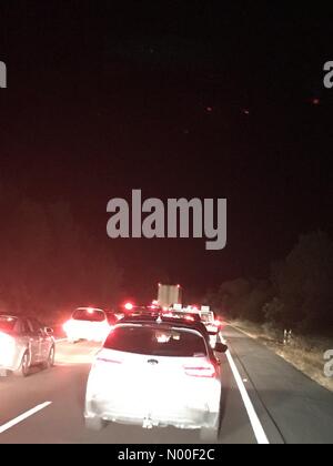 Yerrinbool NSW, Australie. 12 Juin, 2017. Long week-end de l'anniversaire de la reine vu la circulation sur l'autoroute M31 en direction de Hume à 90km à l'extérieur de Sydney, Nouvelle Galles du Sud, Australie. /StockimoNews mjmediabox : Crédit/Alamy Live News Banque D'Images