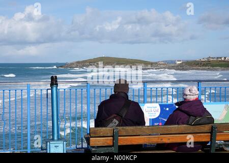 Newquay, Royaume-Uni. 12 Février, 2018. Météo France : Sunshine et douches à Newquay. Baie de Fistral, Newquay. 12 février 2018. Soleil et gratuites dans tout le sud-ouest aujourd'hui. Dans la baie de Fistral Newquay, Cornwall. /StockimoNews jamesjagger : Crédit/Alamy Live News Banque D'Images