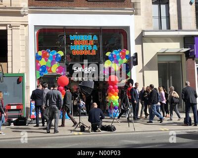 Londres, Royaume-Uni. 4e mai 2018. Smiggle horaires des magasins sur Oxford Street, Londres/StockimoNews Crédit : dépression/Alamy Live News Banque D'Images