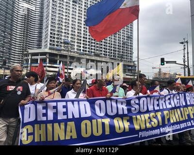 Makati, Philippines. 9Th avr 2019. Des groupes militants ont protesté devant l'ambassade de Chine dans la ville de Makati. Sherbien Dacalanio : Crédit/StockimoNews/Alamy Live News Banque D'Images