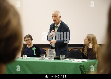 Godalming, Surrey, UK. 23 avril, 2019. Les élections locales britanniques, Wilfred Noyce Centre, Godalming, Surrey. 23 avril 2019. Candidat du Parti Vert Steve Williams de Chartreuse ward à la conférence du Parti Vert à Godalming. /StockimoNews jamesjagger : Crédit/Alamy Live News Banque D'Images