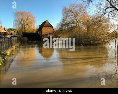 Cobham, Surrey. 26Th Dec 2019. Météo France : Les inondations de Cobham. A245, Cobham. 23 décembre 2019. Avertissements d'inondations en place pour le pays d'accueil aujourd'hui. La rivière Mole éclater ses rives à Cobham à Surrey. /StockimoNews jamesjagger : Crédit/Alamy Live News Banque D'Images