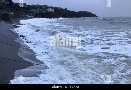 Swansea, Pays De Galles. 14 janvier 2020. Météo au Royaume-Uni : les mers de tempête à Langland Bay, près de Swansea, ce matin, alors que le Royaume-Uni est frappé par la tempête Brendan. Crédit: Phil Rees/Stockimonews/Alay Live News Banque D'Images