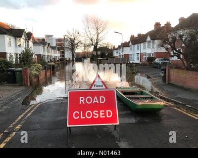 Hereford, Herefordshire. 21 janvier 2021. Royaume-Uni Météo- inondation Hereford- Hereford Herefordshire Royaume-Uni - jeudi 21 janvier 2021 - la rivière Wye a commencé à inonder à nouveau la région de Greyfriars. En raison de la pointe de ce soir. Crédit : Steven May/StockimoNews/Alamy Live News Banque D'Images