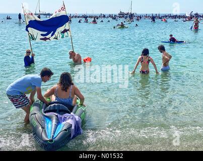 Gylly Beach, Falmouth, Cornouailles, Royaume-Uni. 12 juin 2021. Manifestation du G7 à Falmouth, en Cornouailles, au Royaume-Uni. Credit: Nidpor/Alamy Live News Credit: Nidpor/StockimoNews/Alamy Live News Banque D'Images