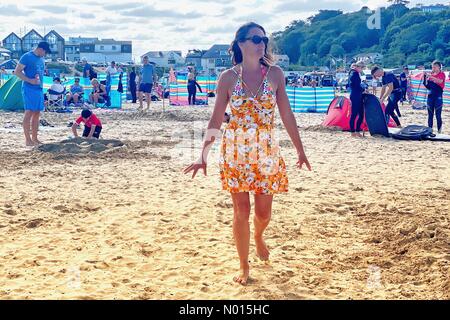 Météo au Royaume-Uni : plage de Polzeath très fréquentée dans les Cornouailles au milieu d'avertissements de niveau élevé de covid. Photo : Raich Keene. 28 août 2021. Crédit: Nidpor/Alay Live News crédit: Nidpor/StockimoNews/Alay Live News Banque D'Images