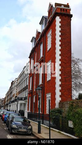 The Thin House, n° 5 Thurloe Square, Londres. L'une des maisons les plus étroites de Londres, avec seulement 6ft de largeur. South Kensington, Londres, Royaume-Uni. 12 mars 2023. Credit nidpor/ Alamy Live News Credit: Nidpor/StockimoNews/Alamy Live News Banque D'Images