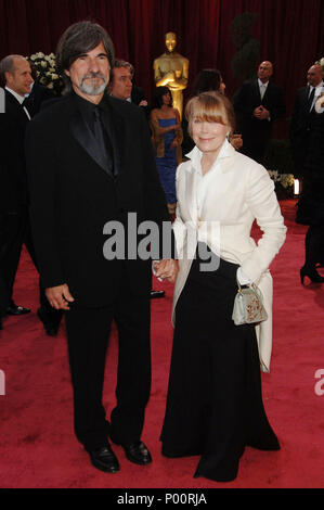 Sissy Spacek et Jack Fisk 80e cérémonie des Oscars, l'arrivée, tapis rouge au Kodak Theatre de Los Angeles. smileSpacekSissy pleine longueur eye contact Fiskjack 310 cas à Hollywood Life - Californie, Red Carpet Event, USA, Cinéma, Célébrités, photographie, Bestof, Arts, Culture et divertissement, Célébrités, Mode de vie meilleure, Hollywood, événement dans la vie d'Hollywood, Californie - Tapis rouge et en coulisses, musique, célébrités, Topix en couple, en famille (mari et femme) et les enfants - les enfants, frères et sœurs, tsuni@Gamma-USA.com Tsuni enquête de crédit / USA, 2006 à 2009 Banque D'Images