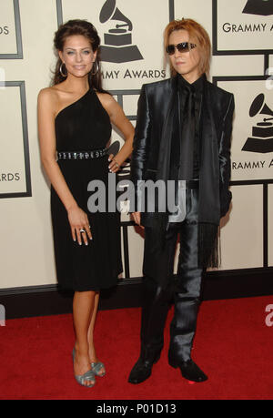 Yoshiki arriver au 50e Grammy Award au Staples Center de Los Angeles. toute la longueur de l'œil contactYoshiki 38 sourire événement dans la vie d'Hollywood, Californie - Red Carpet Event, USA, Cinéma, Célébrités, photographie, Bestof, Arts, Culture et divertissement, Célébrités, Mode de vie meilleure, Hollywood, événement dans la vie d'Hollywood, Californie - Tapis rouge et en coulisses, musique, célébrités, Topix en couple, en famille (mari et femme) et les enfants - les enfants, frères et sœurs, tsuni@Gamma-USA.com Tsuni enquête de crédit / USA, 2006 à 2009 Banque D'Images