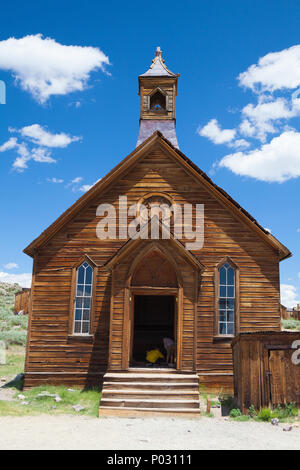 Bodie, CA, USA - 15 juillet 2011 : anciens bâtiments de Bodie, une ville fantôme d'origine de la fin des années 1800. Bodie est une ville fantôme dans les collines à l'est de t Bodie Banque D'Images