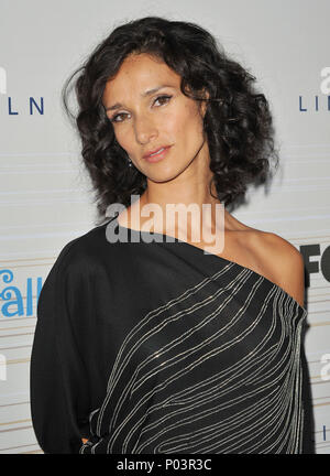 Indira Varma Eco-Casino Party 2010 au Club BOA à Los Angeles.Indira Varma 49 Red Carpet Event, Vertical, USA, Cinéma, Célébrités, photographie, Bestof, Arts, Culture et divertissement, Célébrités Topix fashion / Vertical, Best of, événement dans la vie d'Hollywood, Californie - Tapis rouge et en backstage, USA, Cinéma, Célébrités, cinéma, télévision, Célébrités célébrités musique, photographie, Arts et culture, Bestof, divertissement, Topix, vertical, une seule personne, à partir de l'année 2010, enquête tsuni@Gamma-USA.com - trois quarts Banque D'Images