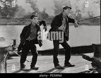 Titre original : STEAMBOAT BILL JR.. Titre en anglais : STEAMBOAT BILL JR.. Directeur de film : CHARLES REISNER. Année : 1928. Stars : Buster Keaton, ERNEST TORRENCE. Credit : United Artists / Album Banque D'Images