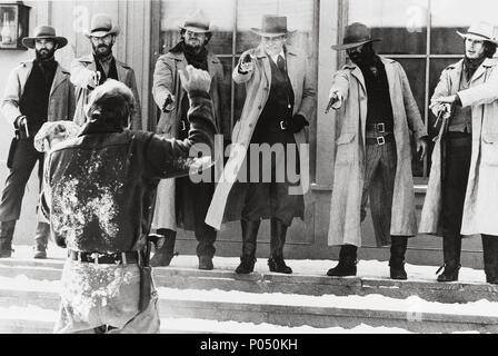 Titre original : PALE RIDER. Titre en anglais : PALE RIDER. Film Réalisateur : CLINT EASTWOOD. Année : 1985. Credit : Warner Brothers / Album Banque D'Images