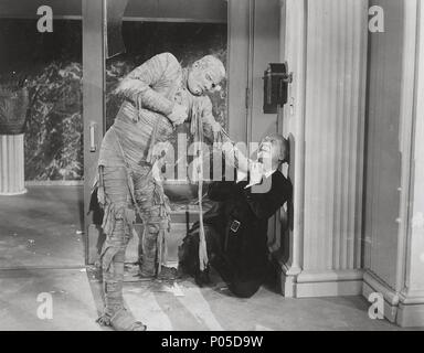 Titre original : The Mummy'S GHOST. Titre en anglais : THE MUMMY'S GHOST. Directeur de film : REGINALD LE BORG. Année : 1944. Stars : LON CHANEY JR. Credit : UNIVERSAL PICTURES / Album Banque D'Images