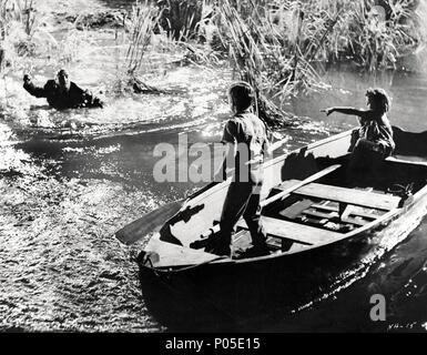 Film Original Title : LA NUIT DU CHASSEUR. Titre en anglais : LA NUIT DU CHASSEUR. Film Réalisateur : Charles Laughton. Année : 1955. Stars : Robert Mitchum ; Sally Jane BRUCE ; BILLY CHAPIN. Credit : United Artists / Album Banque D'Images
