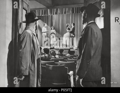 Titre original : le TRAC. Titre en anglais : le TRAC. Film Réalisateur : Alfred Hitchcock. Année : 1950. Credit : Warner Brothers / Album Banque D'Images