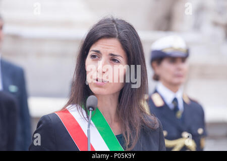 Rome, Italie. Le 08 juin, 2018. Une exposition sur la Piazza del Campidoglio à Rome d'une photographie représentant Mireille Knoll, victime de la haine raciale, tué à Paris le 23 mars 2018. Crédit : Matteo Nardone/Pacific Press/Alamy Live News Banque D'Images