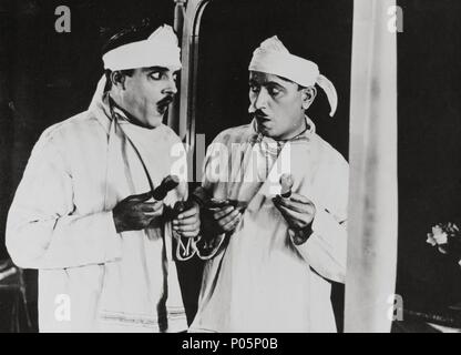 Titre original : sept ans la mauvaise chance. Titre en anglais : sept ans la mauvaise chance. Directeur du film : MAX LINDER. Année : 1921. Stars : MAX LINDER. Credit : ROBERTSON-COLE DISTRIBUTION / Album Banque D'Images