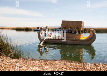 Les îles Uros au Pérou Banque D'Images