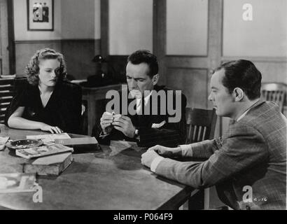 Titre original : conflit. Titre en anglais : conflit. Directeur de film : CURTIS BERNHARDT. Année : 1945. Stars : Humphrey Bogart ; ALEXIS SMITH. Credit : Warner Brothers / Album Banque D'Images