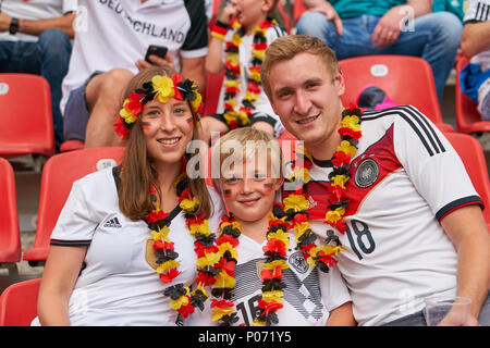 Leverkusen, Allemagne, le 8 juin 2018. L'Allemagne, l'Arabie saoudite, Soccer, Leverkusen, le 08 juin 2018 fans Allemand Allemagne colorés - ARABIE SAOUDITE 2-1 match amical de football allemand, Nationalteam, DFB , Saison 2017-2018, 08 juin 2018 à Leverkusen, Allemagne. © Peter Schatz / Alamy Live News Banque D'Images