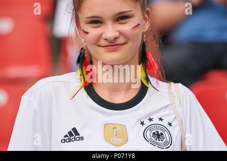 Leverkusen, Allemagne, le 8 juin 2018. L'Allemagne, l'Arabie saoudite, Soccer, Leverkusen, le 08 juin 2018 fans Allemand Allemagne colorés - ARABIE SAOUDITE 2-1 match amical de football allemand, Nationalteam, DFB , Saison 2017-2018, 08 juin 2018 à Leverkusen, Allemagne. © Peter Schatz / Alamy Live News Banque D'Images