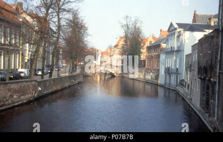 L'affichage classique des canaux de Bruges, Belgique, 1996 Banque D'Images