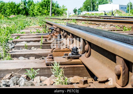 Des traverses en bois sur le chemin de fer au 20e siècle, des rails de lit Banque D'Images