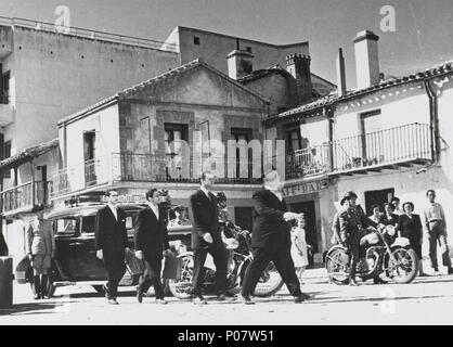 Titre original : BIENVENIDO, M. Marshall. Titre en anglais : bienvenue à M. Marshall. Film Réalisateur : Luis Garcia Berlanga. Année : 1953. Credit : UNINCI,S.A. / Album Banque D'Images