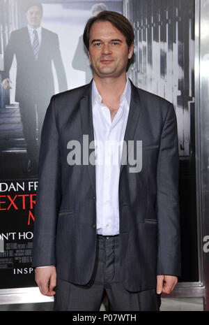 Tom Vaughan  75 - Mesures extraordinaires Premiere au Chinese Theatre de Los Angeles.Tom Vaughan  75 Red Carpet Event, Vertical, USA, Cinéma, Célébrités, photographie, Bestof, Arts, Culture et divertissement, Célébrités Topix fashion / Vertical, Best of, événement dans la vie d'Hollywood, Californie - Tapis rouge et en backstage, USA, Cinéma, Célébrités, cinéma, télévision, Célébrités célébrités musique, photographie, Arts et culture, Bestof, divertissement, Topix, vertical, une seule personne, à partir de l'année 2010, enquête tsuni@Gamma-USA.com - trois quarts Banque D'Images