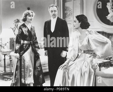 Titre original : My Man Godfrey. Titre en anglais : My Man Godfrey. Directeur de film : GREGORY LA CAVA. Année : 1936. Stars : GAIL PATRICK ; WILLIAM POWELL ; Carole Lombard. Credit : UNIVERSAL PICTURES / Album Banque D'Images