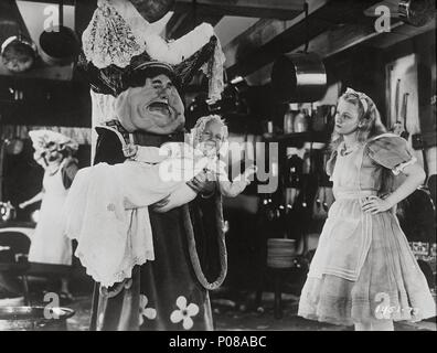 Titre original : ALICE AU PAYS DES MERVEILLES. Titre en anglais : ALICE AU PAYS DES MERVEILLES. Directeur de film : NORMAN Z. MCLEOD. Année : 1933. Stars : CHARLOTTE HENRY. Credit : PARAMOUNT PICTURES / Album Banque D'Images