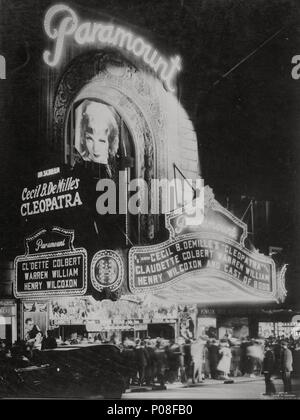 Film Original Titre : Cléopâtre. Titre en anglais : Cléopâtre. Directeur de film : Cecil B. DEMILLE. Année : 1934. Credit : PARAMOUNT PICTURES / Album Banque D'Images
