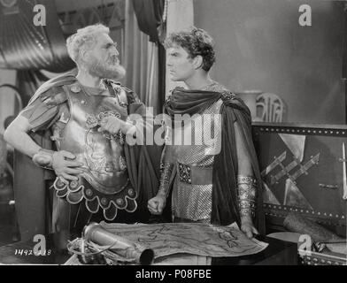 Film Original Titre : Cléopâtre. Titre en anglais : Cléopâtre. Directeur de film : Cecil B. DEMILLE. Année : 1934. Stars : MARCUS ANTONIUS ; HENRY WILCOXON ; C. AUBREY SMITH. Credit : PARAMOUNT PICTURES / Album Banque D'Images