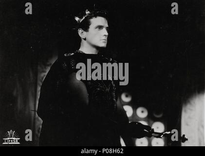 Titre original : LA Corona di Ferro. Titre en anglais : LA COURONNE DE FER. Directeur de film : ALESSANDRO BLASETTI. Année : 1941. Stars : MASSIMO GIROTTI. Banque D'Images