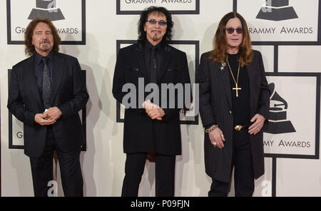 Black Sabbath, Tony Iommi, Geezer Butler et Ozzy Osbourne 184 arrivant à la 56e cérémonie annuelle de remise des Prix Grammy 2014 au Staple Center de Los Angeles.Black Sabbath, Tony Iommi, Geezer Butler et Ozzy Osbourne 184 cas à Hollywood Life - Californie, Red Carpet Event, USA, Cinéma, Célébrités, photographie, Bestof, Arts, Culture et divertissement, Célébrités, Mode Topix Meilleur de Hollywood, la vie, événement dans la vie d'Hollywood, Californie - Tapis rouge et en backstage, Arts, Culture et divertissement, photographie, enquête tsuni@Gamma-USA.com , célébrités Musique, musicien, le groupe de musique, 2014 Banque D'Images