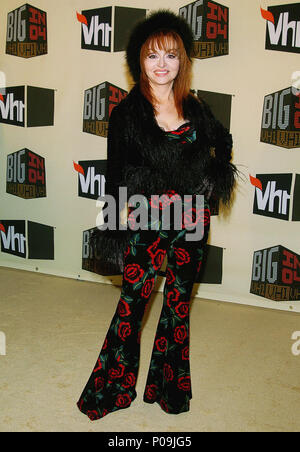 Judy Tenuta au BIG VH1 04 Au Shrine Auditorium à Los Angeles. 1er décembre 2004TenutaJudy127 Red Carpet Event, Vertical, USA, Cinéma, Célébrités, photographie, Bestof, Arts, Culture et divertissement, Célébrités Topix fashion / Vertical, Best of, événement dans la vie d'Hollywood, Californie - Tapis rouge et en backstage, USA, Cinéma, Célébrités, cinéma, télévision, Célébrités célébrités musique, photographie, Arts et culture, Bestof, divertissement, Topix, vertical, une seule personne, à partir de l'année 2004, enquête tsuni@Gamma-USA.com Fashion - Pleine longueur Banque D'Images