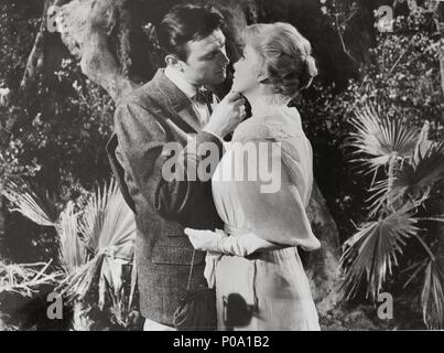 Titre original : l'ÉTÉ ET DE LA FUMÉE. Titre en anglais : l'ÉTÉ ET DE LA FUMÉE. Directeur de film : PETER GLENVILLE. Année : 1961. Stars : GERALDINE PAGE. Credit : PARAMOUNT PICTURES / Album Banque D'Images