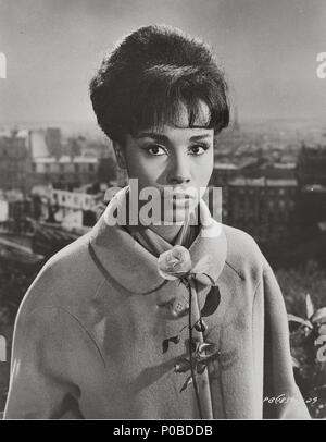 Film Original Titre : PARIS BLUES. Titre en anglais : PARIS BLUES. Film Directeur : MARTIN RITT. Année : 1961. Stars : DIAHANN CARROLL. Credit : United Artists / Album Banque D'Images