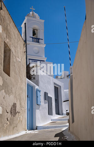 Photo de l'église dans la ville de Megalochori en Grèce Banque D'Images