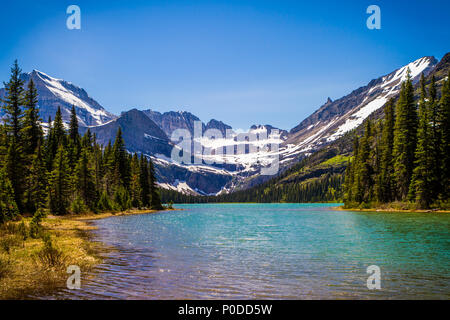 Lake Josephine et Mount Gould dans le Parc National de Glacier dans le Montana Banque D'Images