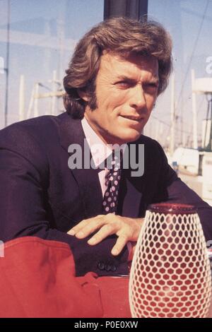 Titre original : PLAY MISTY POUR MOI. Titre en anglais : PLAY MISTY POUR MOI. Film Réalisateur : CLINT EASTWOOD. Année : 1971. Stars : CLINT EASTWOOD. Credit : UNIVERSAL PICTURES / Album Banque D'Images