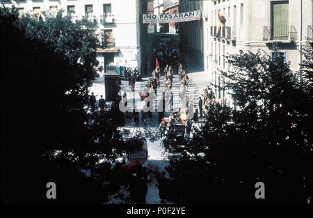 Titre original : LAS BICICLETAS SON PARA EL VERANO. Titre en anglais : les bicyclettes sont pour l'été. Directeur de film : JAIME CHAVARRI. Année : 1984. Credit : JET FILMS / Album Banque D'Images