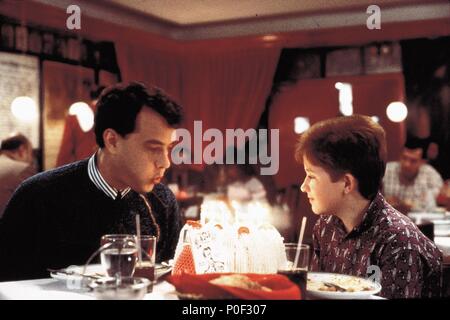 Titre : un film original. Titre en anglais : un. Directeur de film : PENNY MARSHALL. Année : 1988. Stars : JARED RUSHTON ; Tom Hanks. Crédit : 20TH CENTURY FOX / Album Banque D'Images