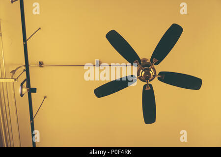 Ventilateur de plafond ancien Banque D'Images