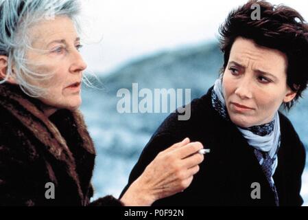 Titre original : L'HIVER GUEST. Titre en anglais : L'invité de l'hiver. Film Réalisateur : Alan Rickman. Année : 1997. Stars : EMMA THOMPSON, PHYLLIDA LAW. Credit : FINE LIGNE FONCTIONNALITÉS / Album Banque D'Images